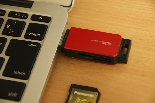 デジカメ写真もサクサク高速転送!!ELECOMカードリーダライタ(MR3-C004系)はコンパクトでUSB3.0対応で超イケてる!!!.jpg デジカメ写真もサクサク高速転送!!ELECOMカードリーダライタ(MR3-C004系)はコンパクトでUSB3.0対応で超イケてる!!!