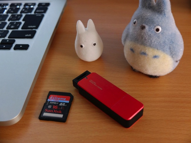 デジカメ写真もサクサク高速転送!!ELECOMカードリーダライタ(MR3-C004系)はコンパクトでUSB3.0対応で超イケてる!!!.JPG デジカメ写真もサクサク高速転送!!ELECOMカードリーダライタ(MR3-C004系)はコンパクトでUSB3.0対応で超イケてる!!!